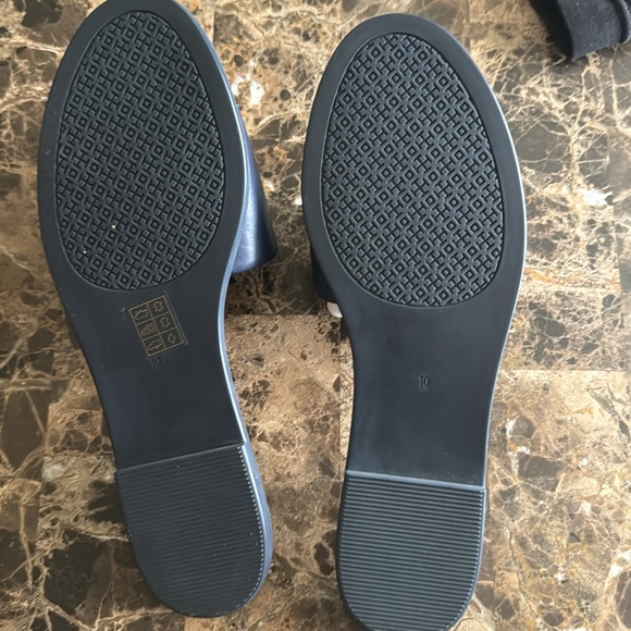 NWOT Tory Burch sandals - Picture 6 of 7